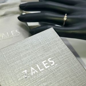 Channel Solitary Diamond 💎 Ring.